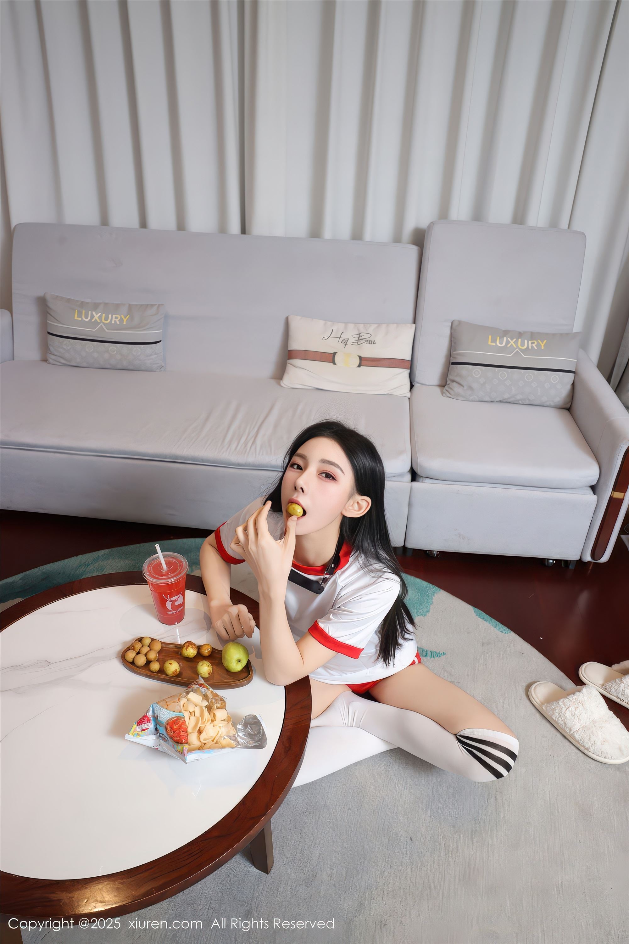 Xiuren秀人网 2025.12.16 NO.11110 许微微呀